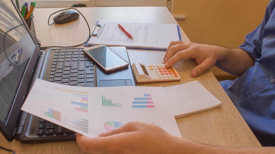 Tarif horaire 2023 des services à la personne aide à domicile, aide soignante, ménage Tarif